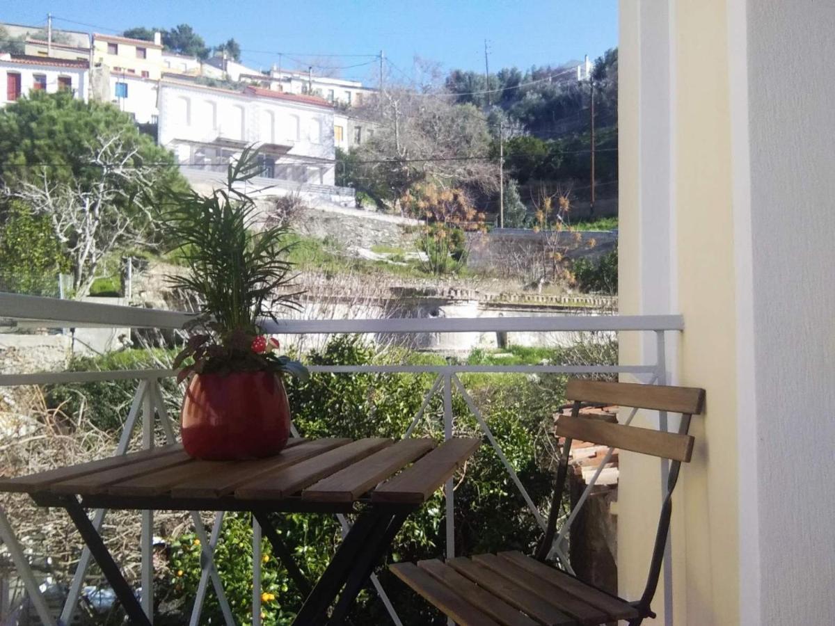 Apartamento Aspa'S Traditional House Plomari Exterior foto